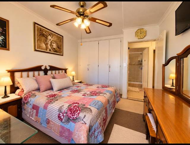 2 BEDROOM TOWNHOUSE FOR SALE IN MAGALIESKRUIN